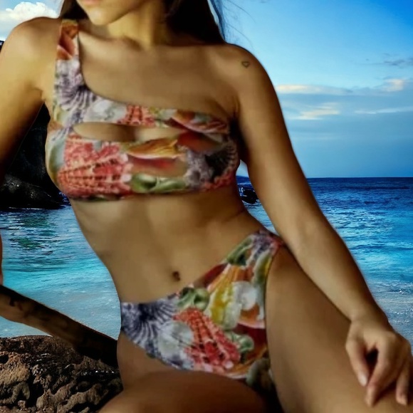 Hosbjerg x Free People Fulon Shell-Print 6 Green Ocean-Theme High Cut Bottoms - Picture 1 of 4